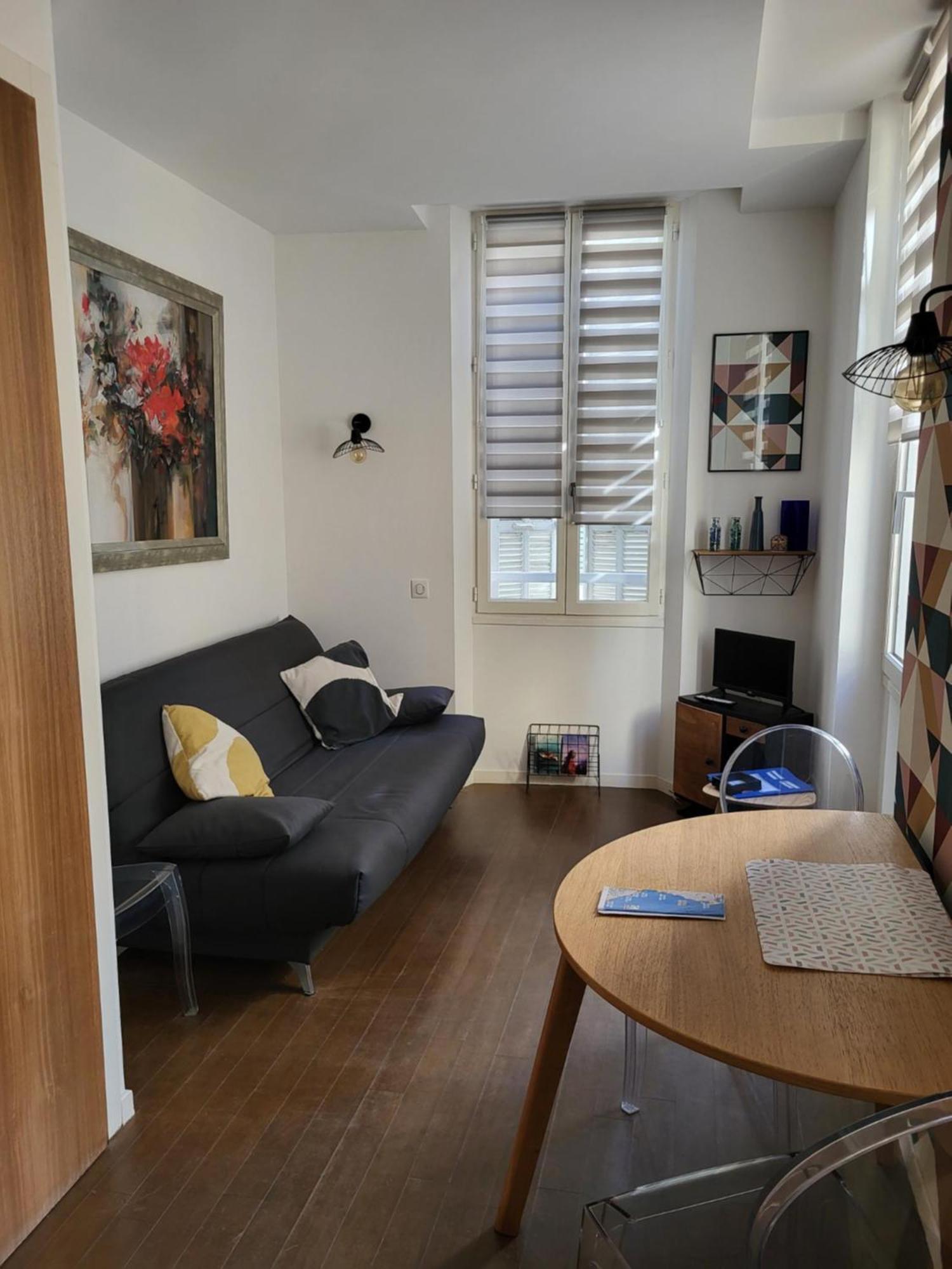 Appartement 2 Pieces Coeur Vieil Антиб Екстериор снимка